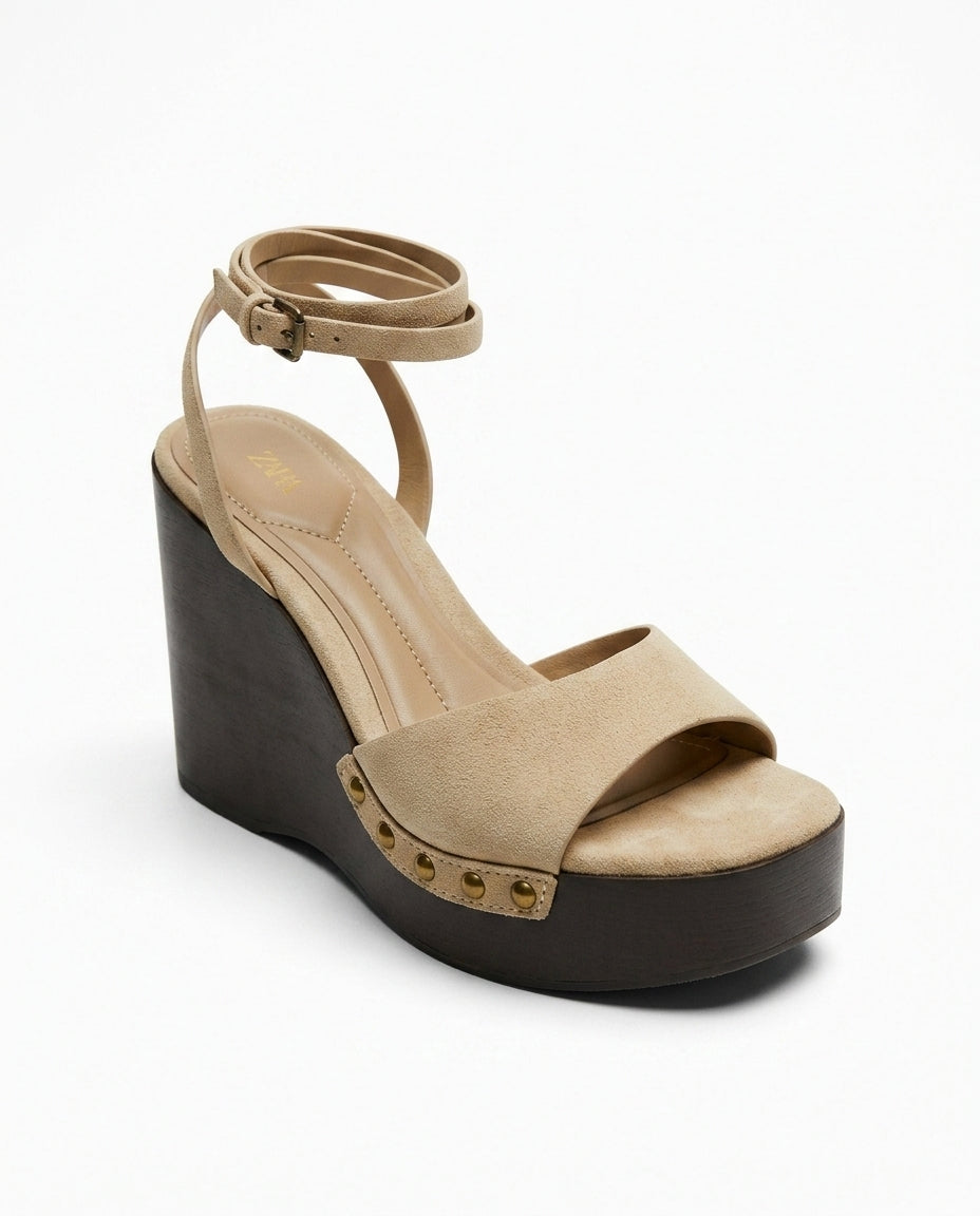 Sandale à plateforme Zara vert clair avec clous