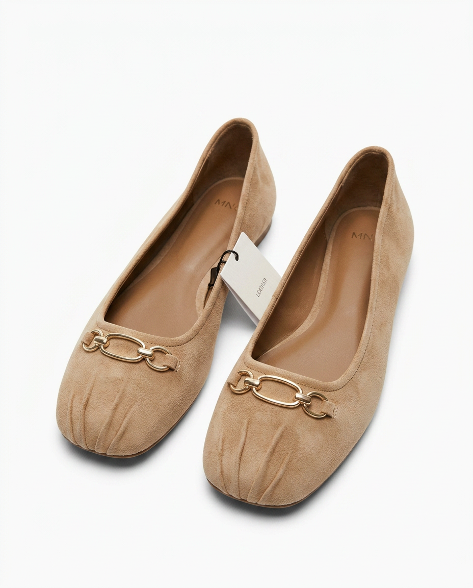 Ballerine Mango beige en daim avec détail chaîne dorée