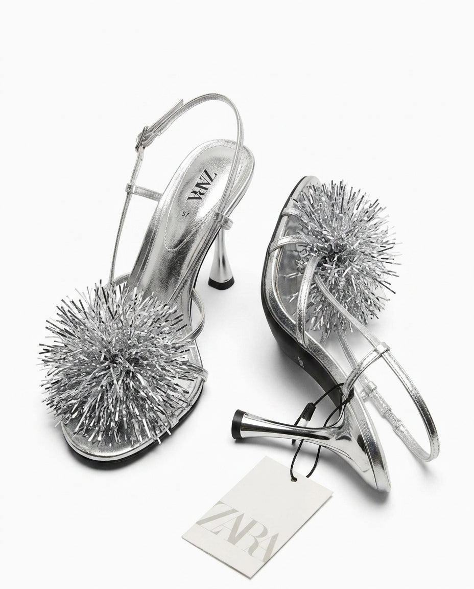 Sandales à talons Zara argentées avec pompon