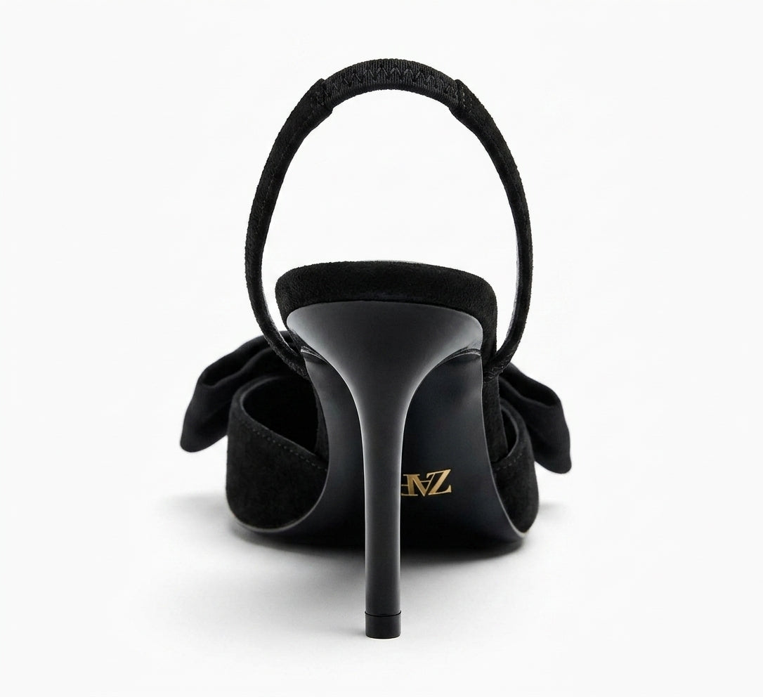 Escarpin noir à bout pointu avec nœud Zara