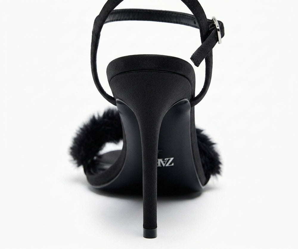 Sandales à talons Zara noires avec fourrure