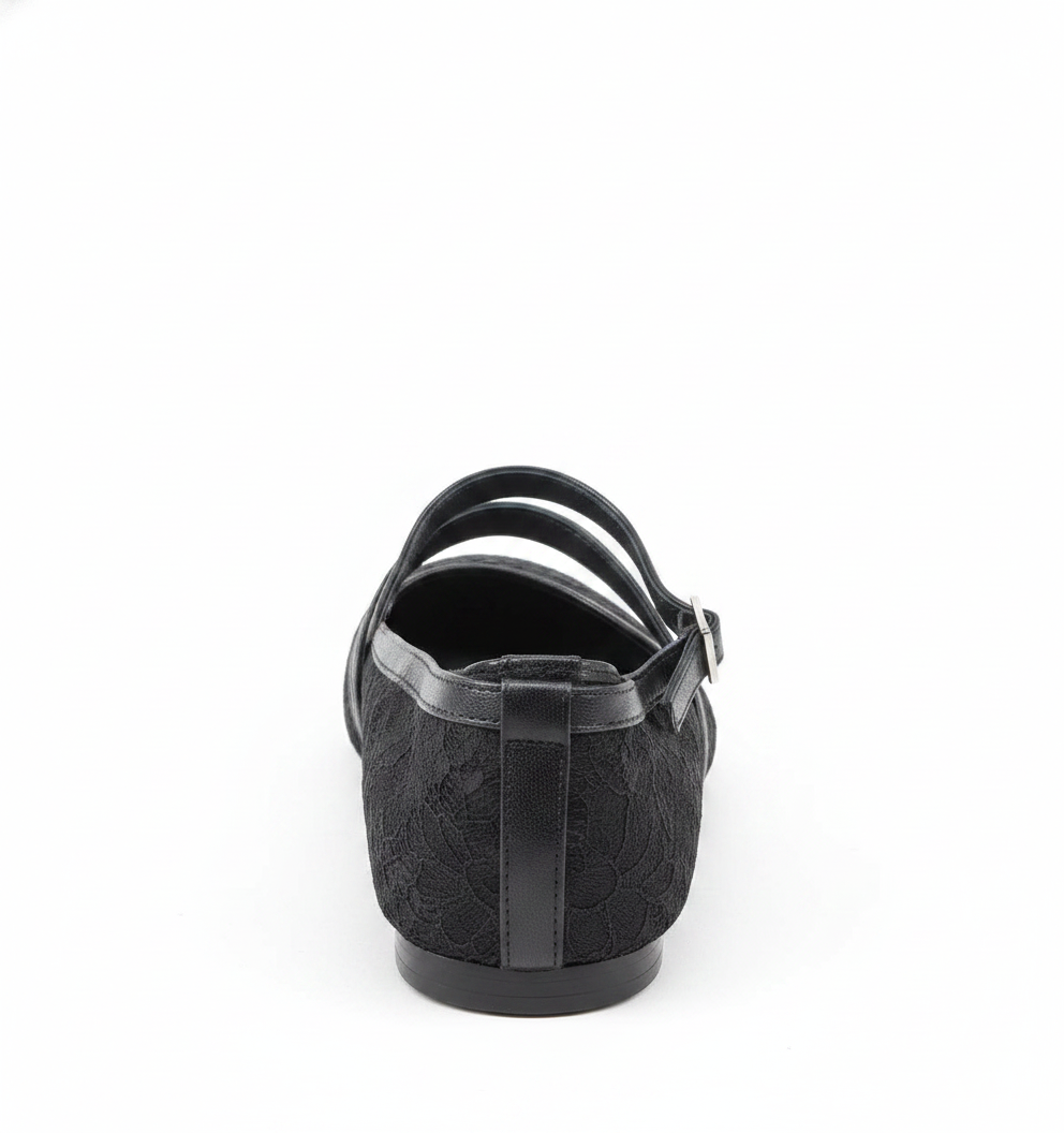 Ballerines Zara en dentelle noire avec brides croisées