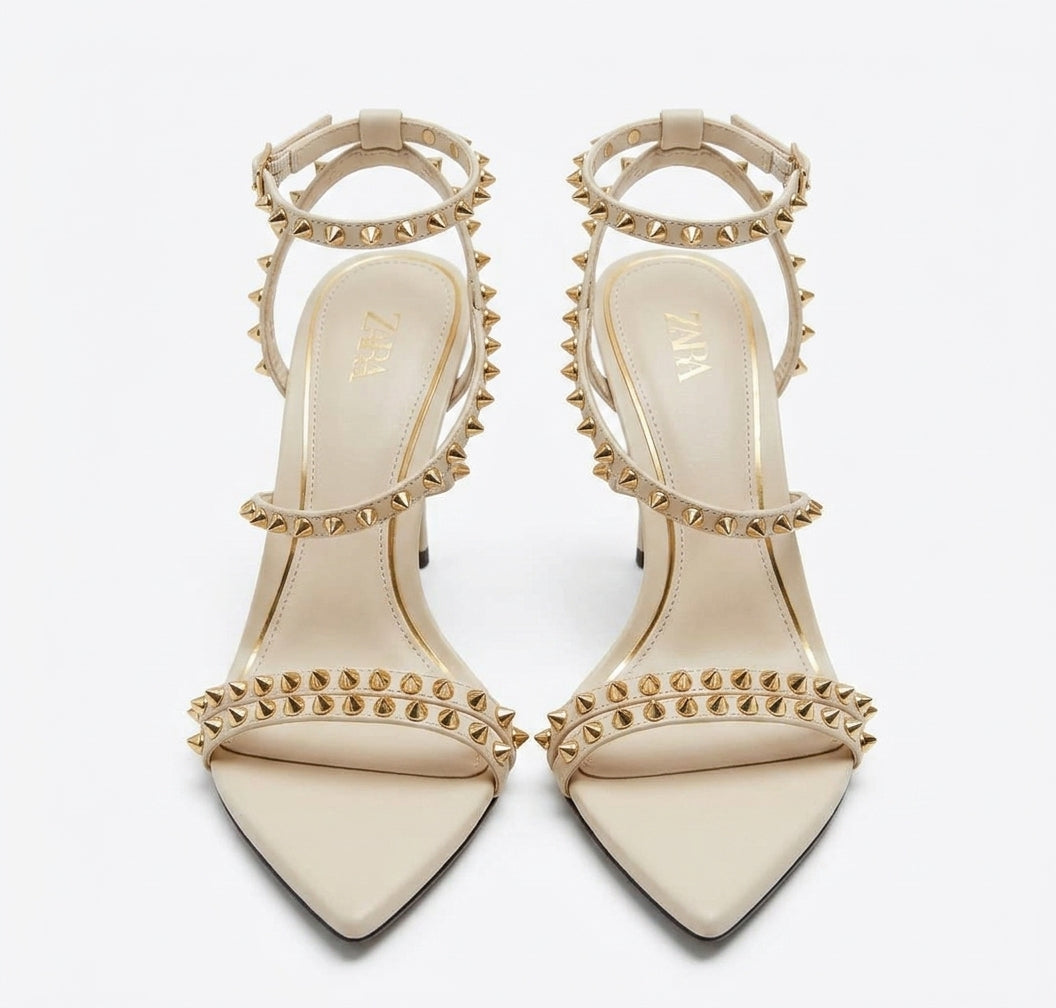 Escarpins Zara beige à clous