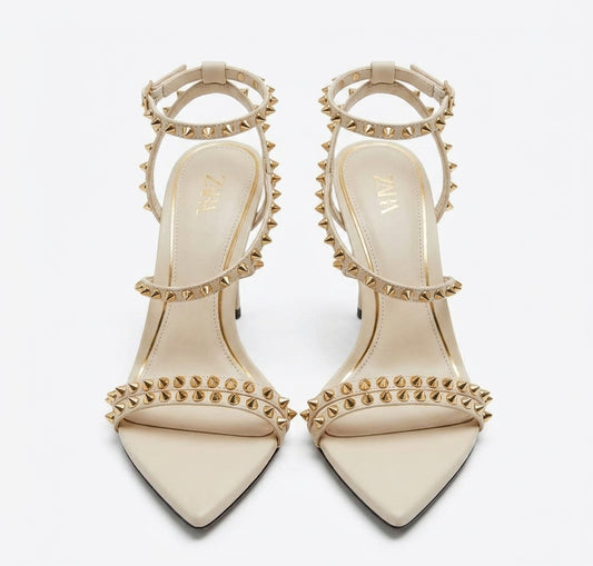Escarpins Zara beige à clous