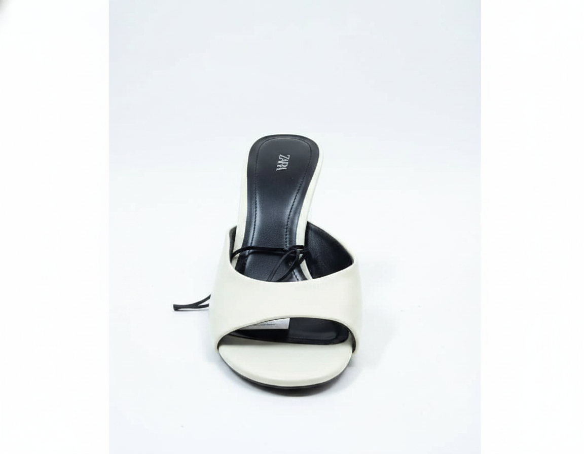 Mule Zara blanche à talon compensé transparent