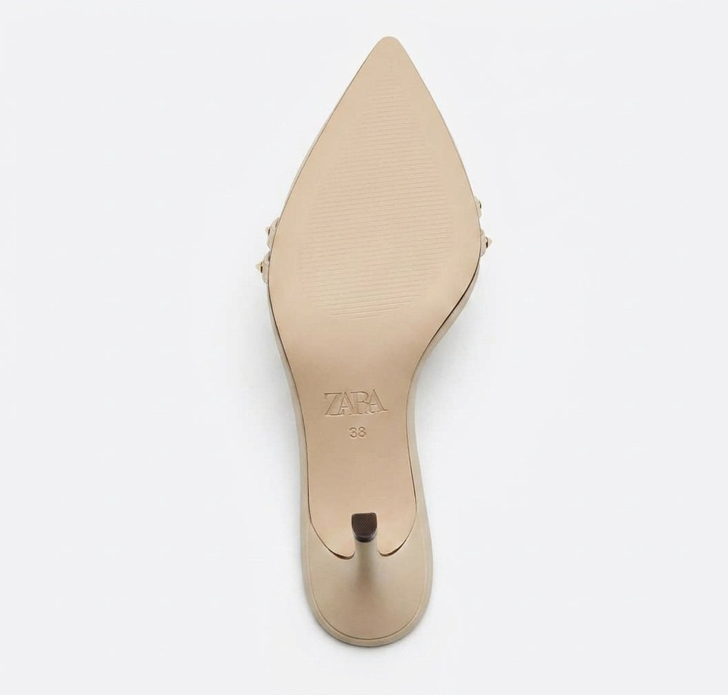 Escarpins Zara beige à clous