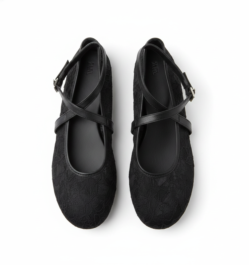 Ballerines Zara en dentelle noire avec brides croisées