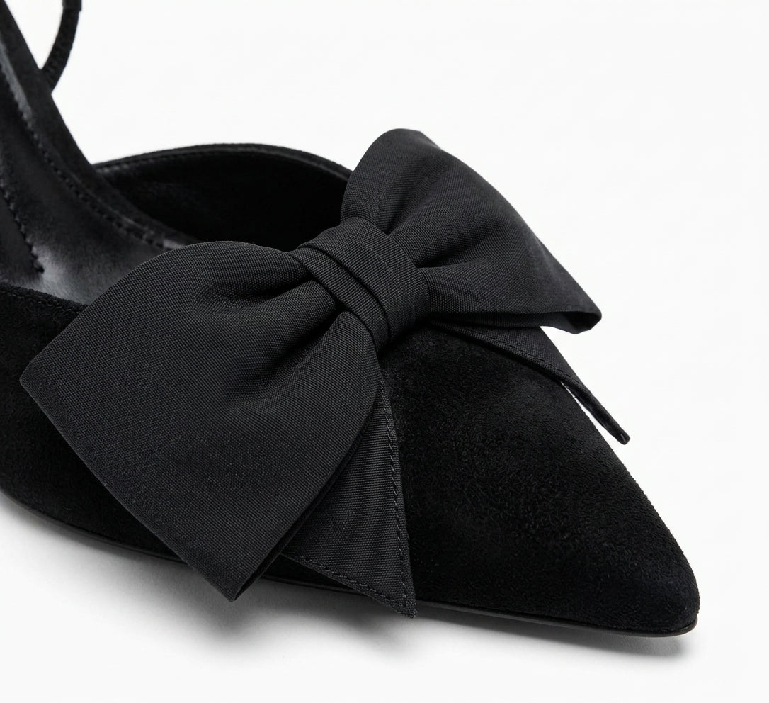 Escarpin noir à bout pointu avec nœud Zara
