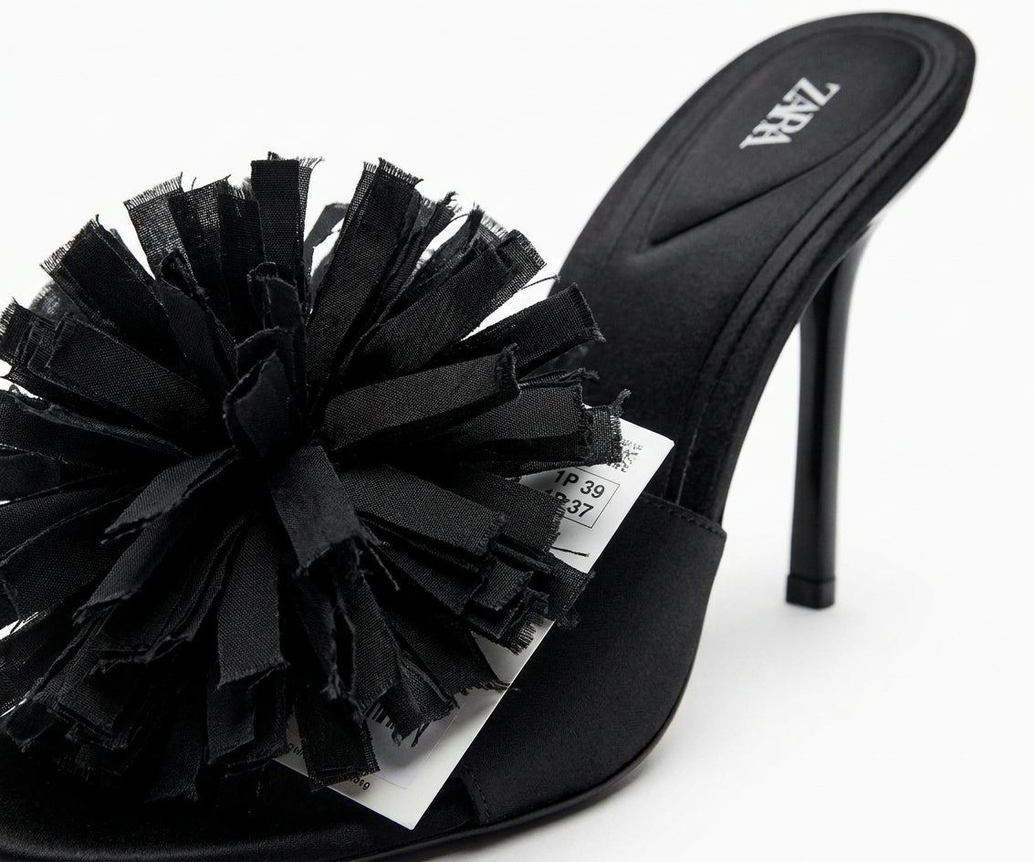 Mule Zara noire à pompon