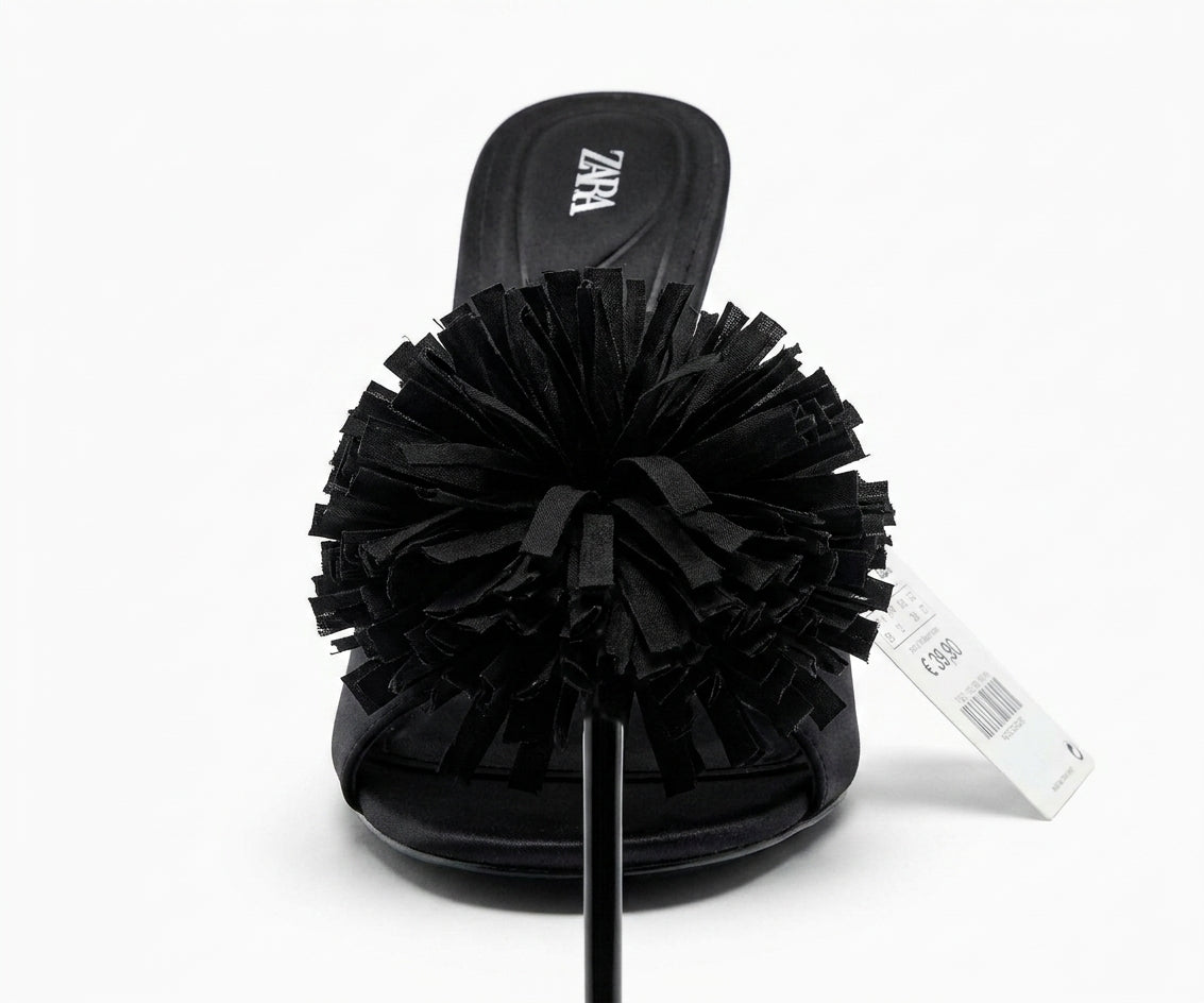 Mule Zara noire à pompon