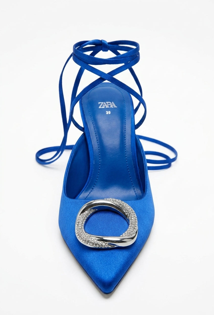 Escarpin Zara bleu à bout pointu avec boucle strass et lanières