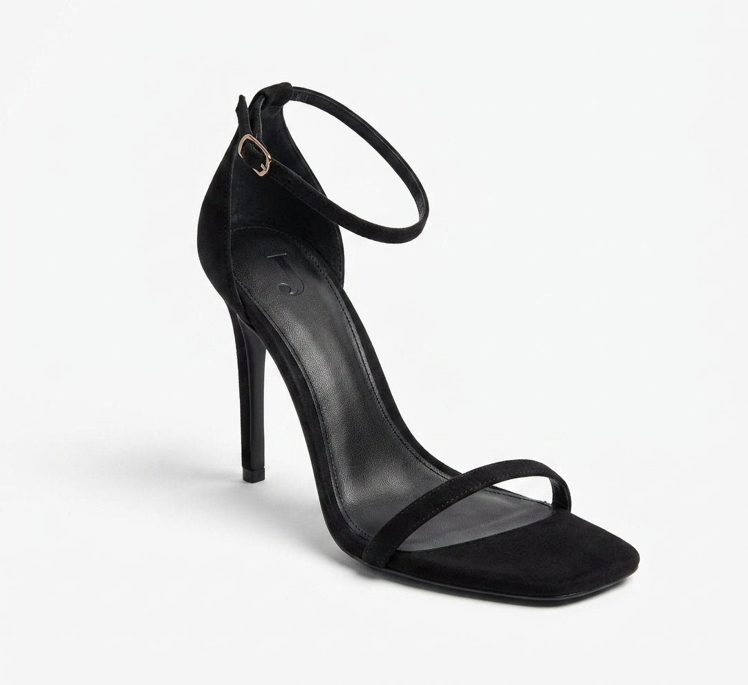 Sandale noire à talons hauts et bride cheville