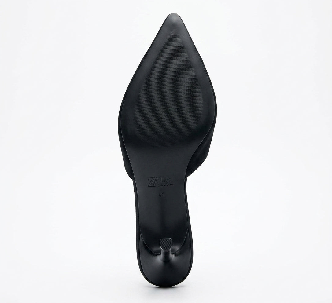 Escarpin noir à bout pointu avec nœud Zara