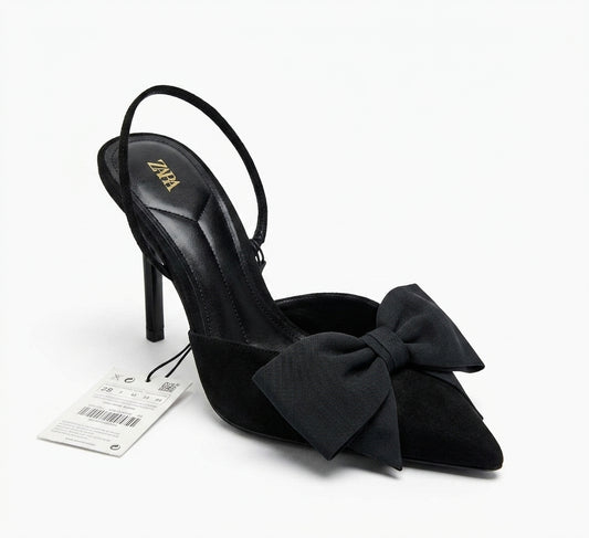 Escarpin noir à bout pointu avec nœud Zara